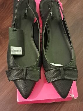 Forever 21 Black Pointed Bow Slingback Flats